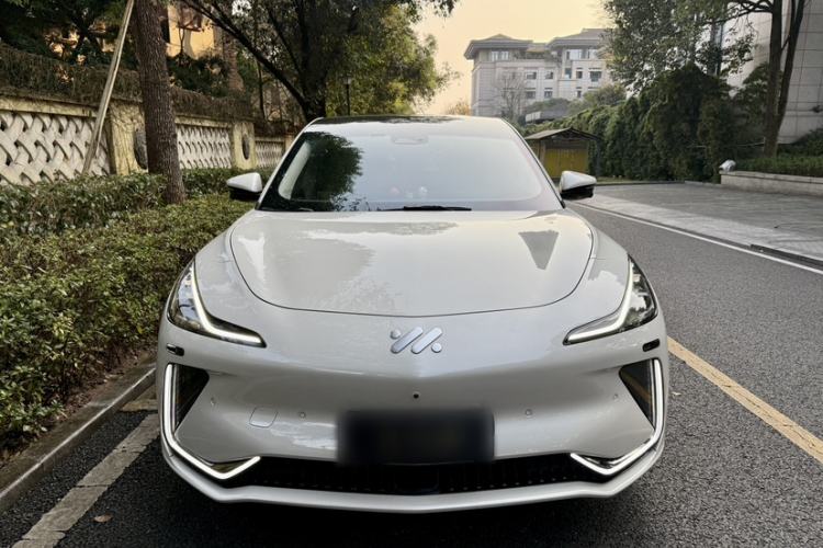 Used IM LS7 2023 90 kWh Elite Rear-Drive Version