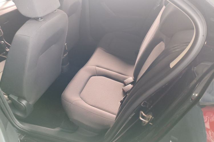 Used Volkswagen Santana 2016 1.6L Automatic Fashion Edition Left Rear Seat