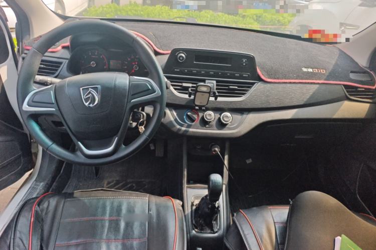 Used Baojun 310 2016 1.2L manual Comfort trim level