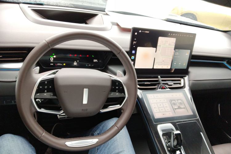 Used Wey Mocha 2021 2.0T Two-Wheel-Drive Ultra-Strong Version
