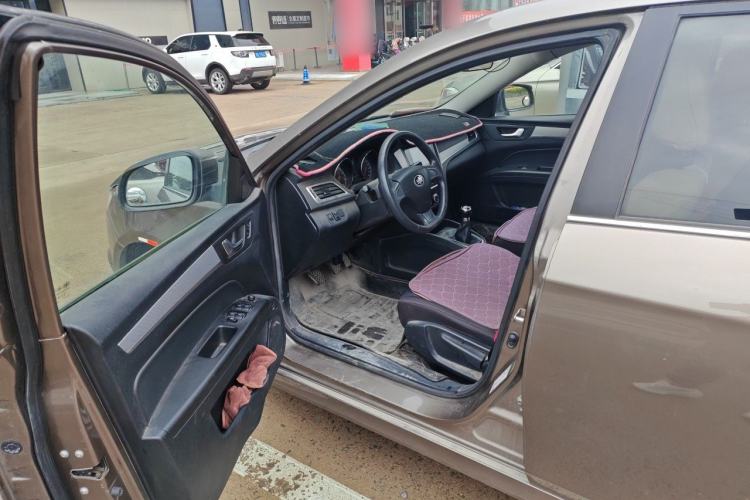 Used Bestune B30 2016 1.6L manual Comfort trim level