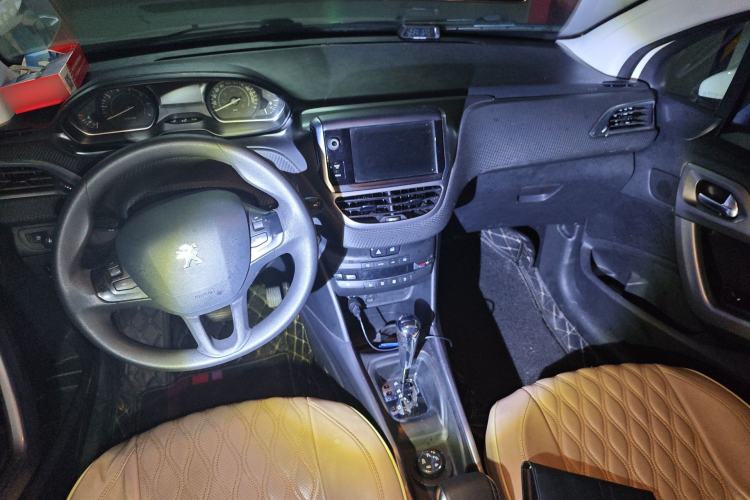 Used Peugeot 2008 2015 1.6THP Automatic Fashion Edition
