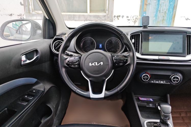Used Kia kx1 Stonic 2021 1.4L CVT Sunroof Model Steering Wheel