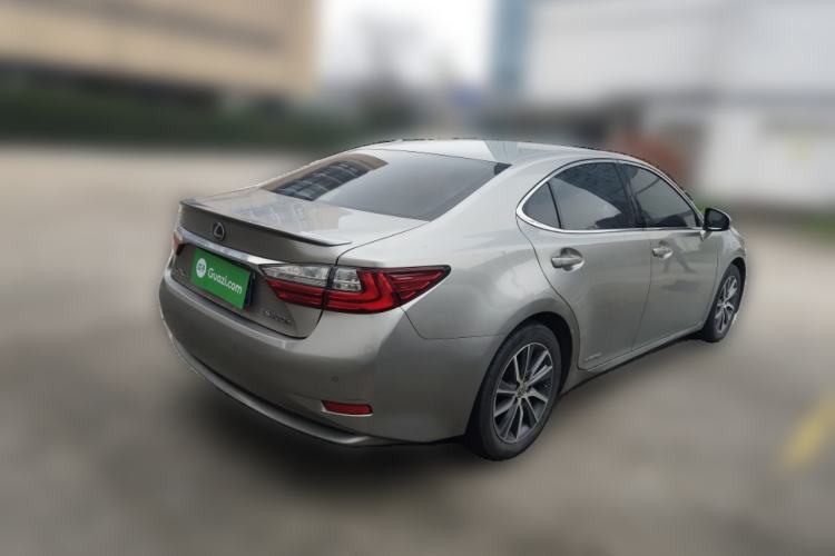 Used Lexus ES 2017 300h Mark Levinson Comfort Edition