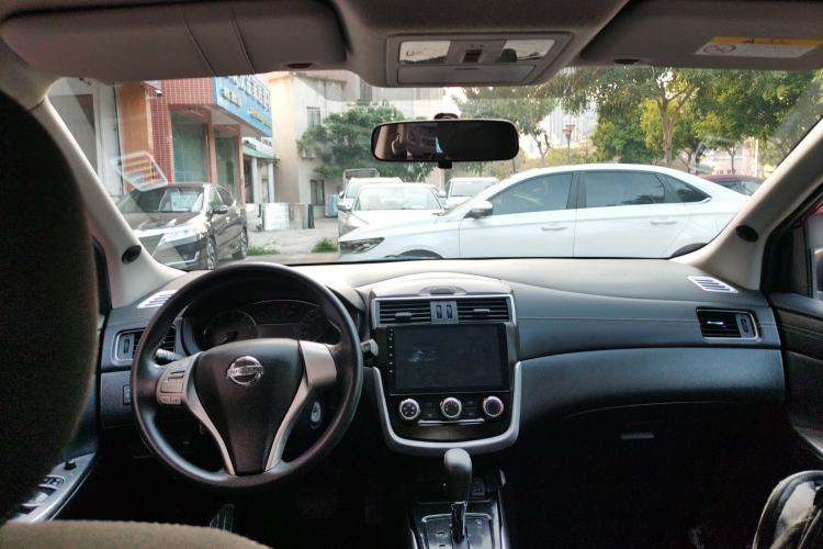 Used Nissan Tiida 2016 1.6L CVT Cool Dynamic Edition