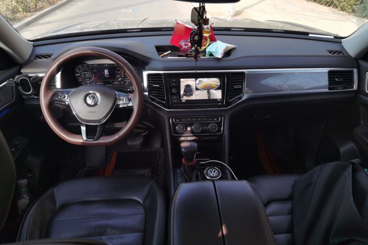 Used Volkswagen Teramont 2019 330TSI Two-Wheel-Drive Luxury Edition China VI Standard Center Console