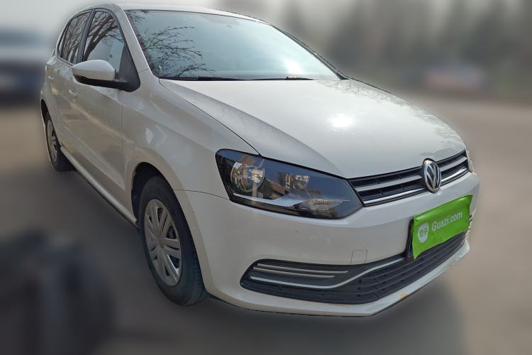 Used Volkswagen Polo 2016 1.4L Automatic Trendy Model Front Right 45 Deg