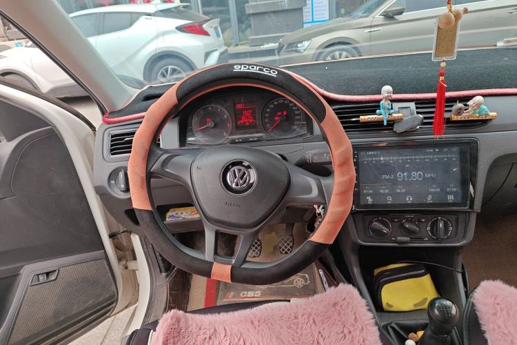 Used Volkswagen Santana 2016 1.6L Manual Fashion Edition
