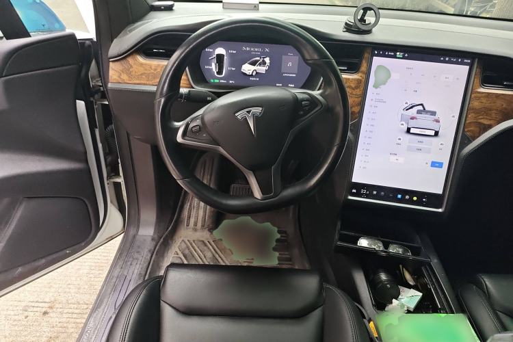 Used Tesla Model X 2019 Long-Range Version Steering Wheel