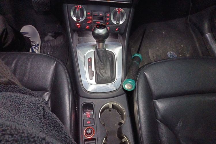 Used Audi Q3 2015 35 TFSI Comfort Model
