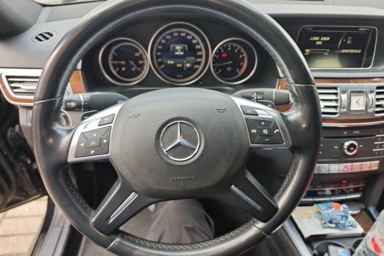 Used Mercedes-Benz E-Class 2015 Facelift E 260 L Luxury Edition