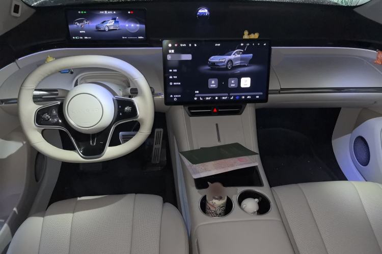 Used Hima Luxeed R7 2024 All-Electric 736 km Ultra
