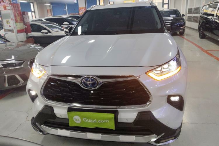 Used Toyota Highlander 2022 Dual-Engine 2.5L Four-Wheel Drive Supreme Edition 7-Seater Front