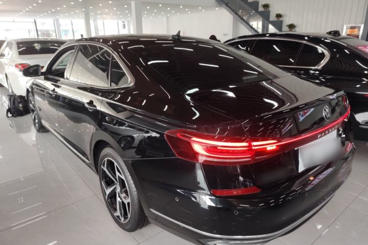 Used Volkswagen Passat 2023 330TSI Starry Luxury Edition Rear Left 45 Deg