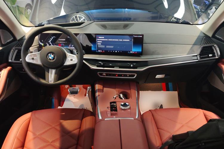 Used BMW X5 2026 Model, xDrive 30Li Prestige M Sport Night Package Center Console