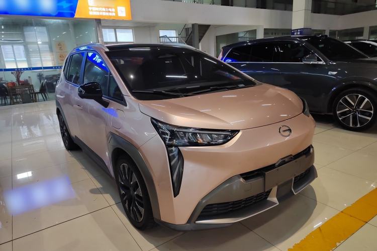 Used AION Y 2022 70 Tech Edition Lithium Iron Phosphate Front Right 45 Deg