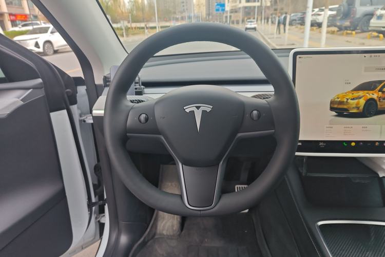 Used Tesla Model Y 2024 Rear-Wheel-Drive Version Steering Wheel