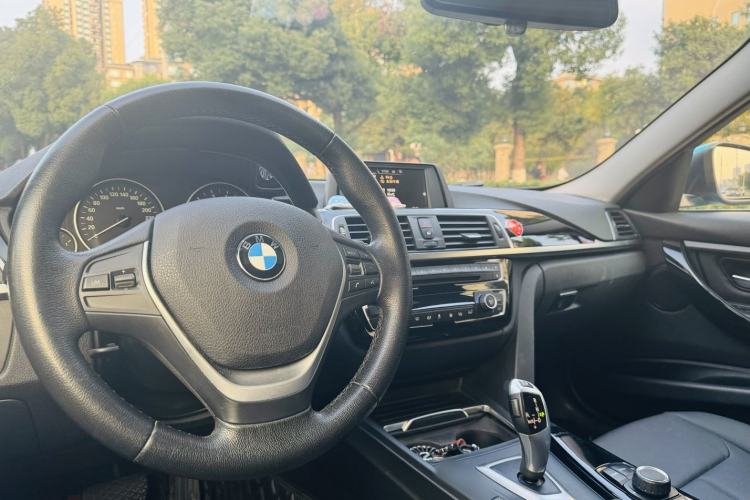 Used BMW 3 Series 2017 320Li Fashion Model
