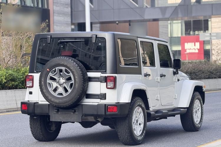 Used Jeep Wrangler 2015 3.0L Sahara Four-Door Comfort Edition