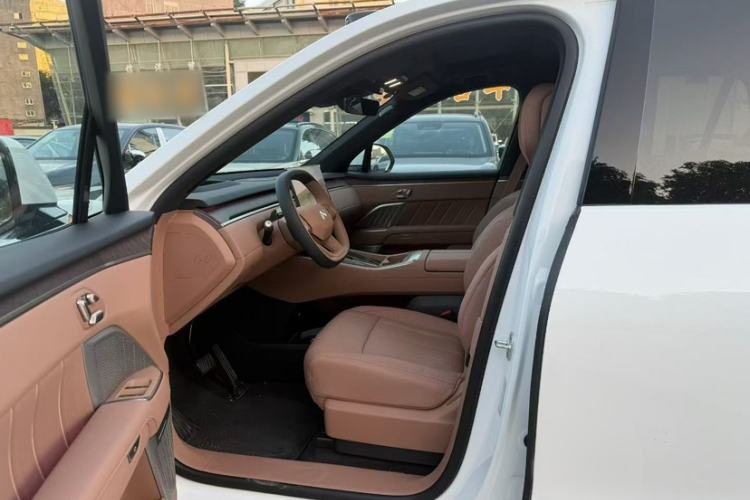 Used ONVO Luxeed L90 2025 Model—Max Six-Seater Version