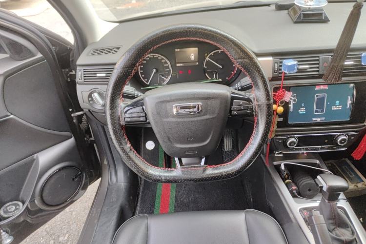 Used Qoros 3 2016 Hatchback 1.6T Automatic ZhiKu Model Steering Wheel