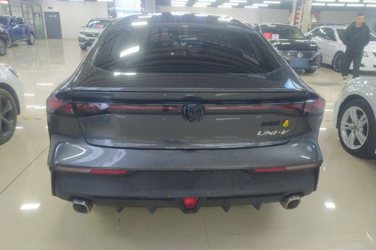 Used CHANGAN UNI-V 2023 1.5T Premium Model
