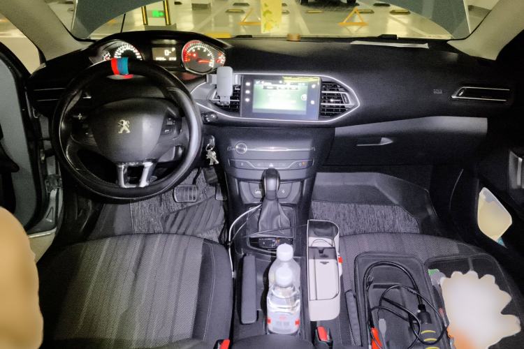 Used Peugeot 308S 2015 1.2T Automatic Jingchi Edition Center Console