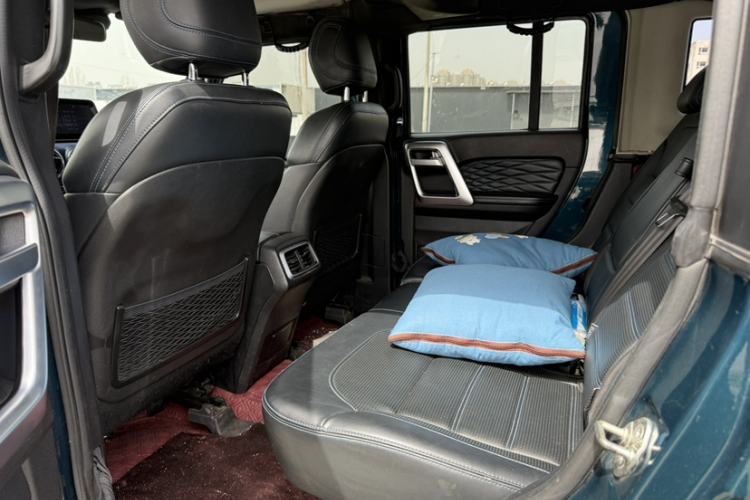 Used BAIC Off-Road BJ40 2019 2.3T Automatic Four-Wheel Drive Urban Hunter Edition Premium Model China VI Emission Standard