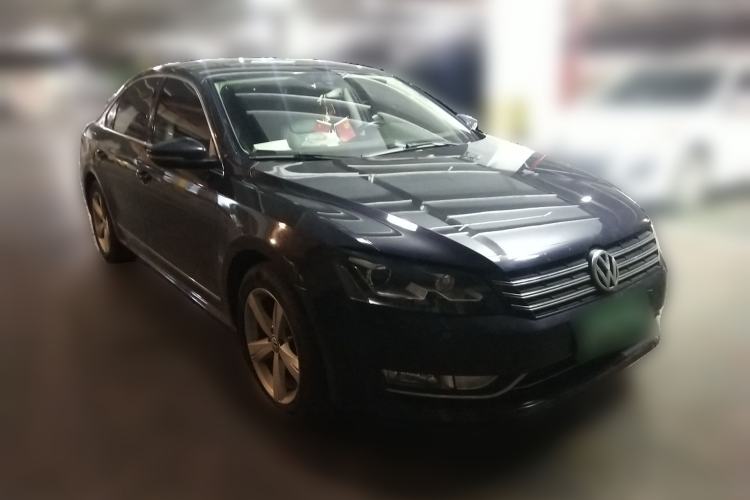 Used Volkswagen Passat 2014 1.8TSI DSG Prestige Edition Front Right 45 Deg