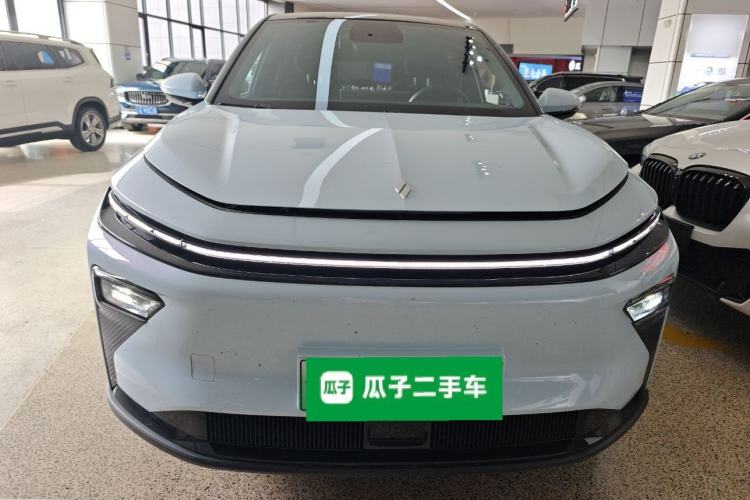 Used Livan 7 2023 450 km – Chasing Clouds