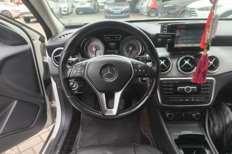 Used Mercedes-Benz GLA 2015 GLA 200 Fashion Model