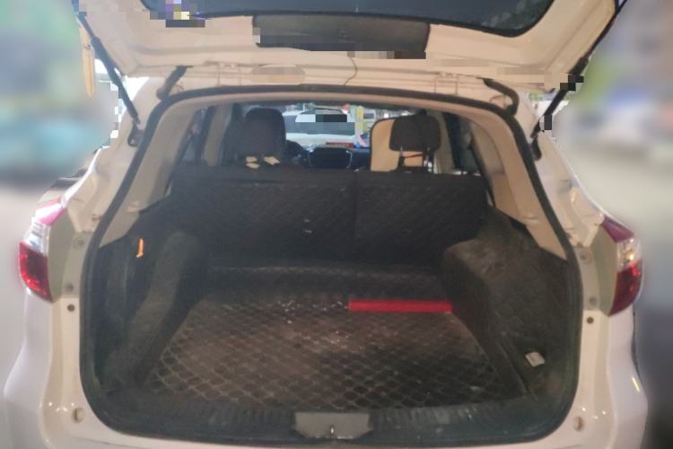 Used Venucia T70 2016 1.6L Manual Ruixing Edition Trunk