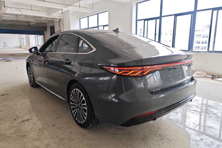 Used Chery Fengyun A8L 2025 1.5 TGDI 145 km Luxury Version Exterior 2