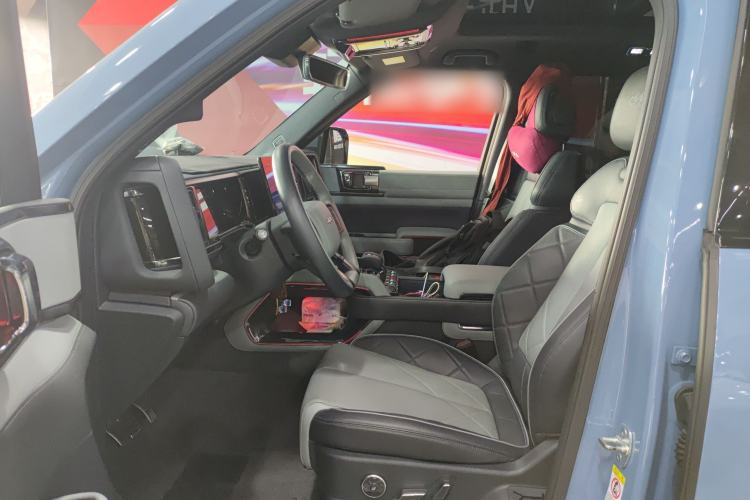 Used Formula Leopard Leopard 5 2023 Navigator Edition
