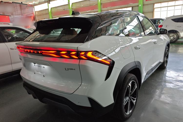 Used Geely Galaxy L7 2025 EM-i 115km Exploration+ Edition
