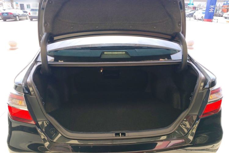 Used Toyota Camry 2016 2.5G 10th Anniversary Deluxe Navigation Edition Trunk