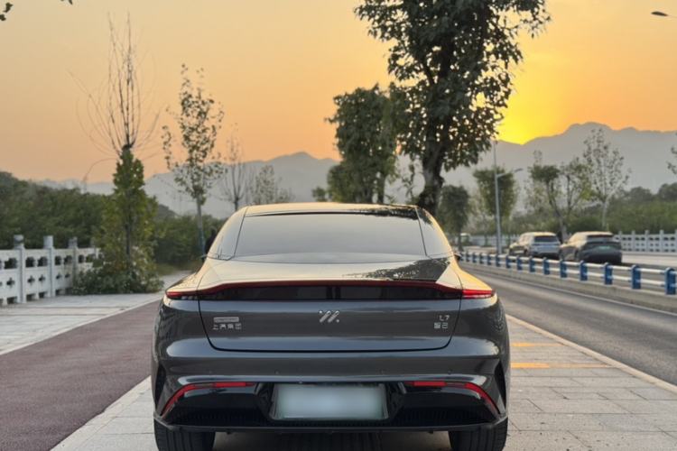 Used IM L7 2022 Dynamic Model