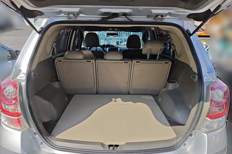 Used Toyota Verso 2014 Starlight 180E CVT Elite Edition Trunk