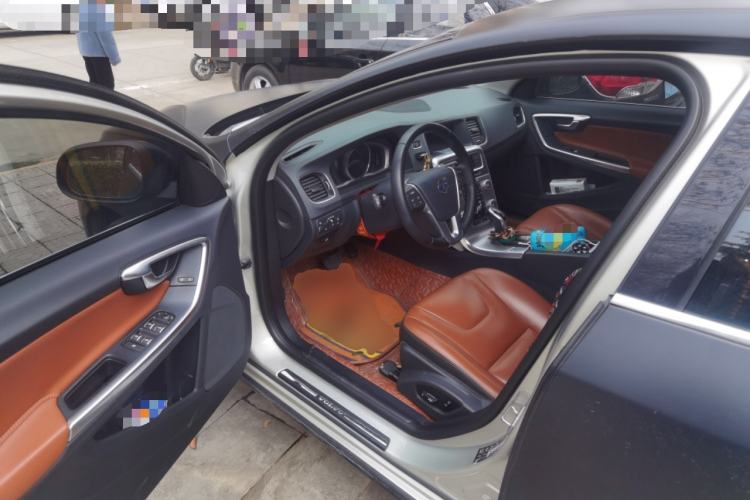 Used Volvo S60 2016 S60L T4 Zhiyuan Edition
