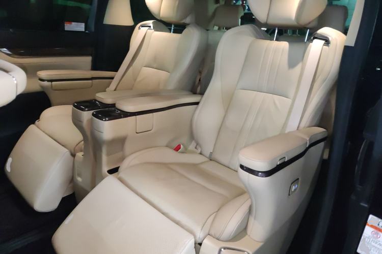 Used Toyota Vellfire 2021 Crown Dual-Engine 2.5L HV Prestige Edition