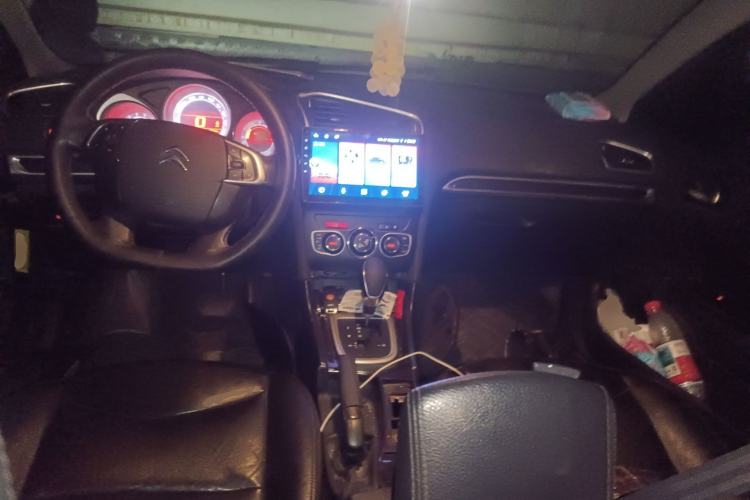 Used Citroen C4L 2013 1.6THP Automatic Enjoyment Edition Center Console