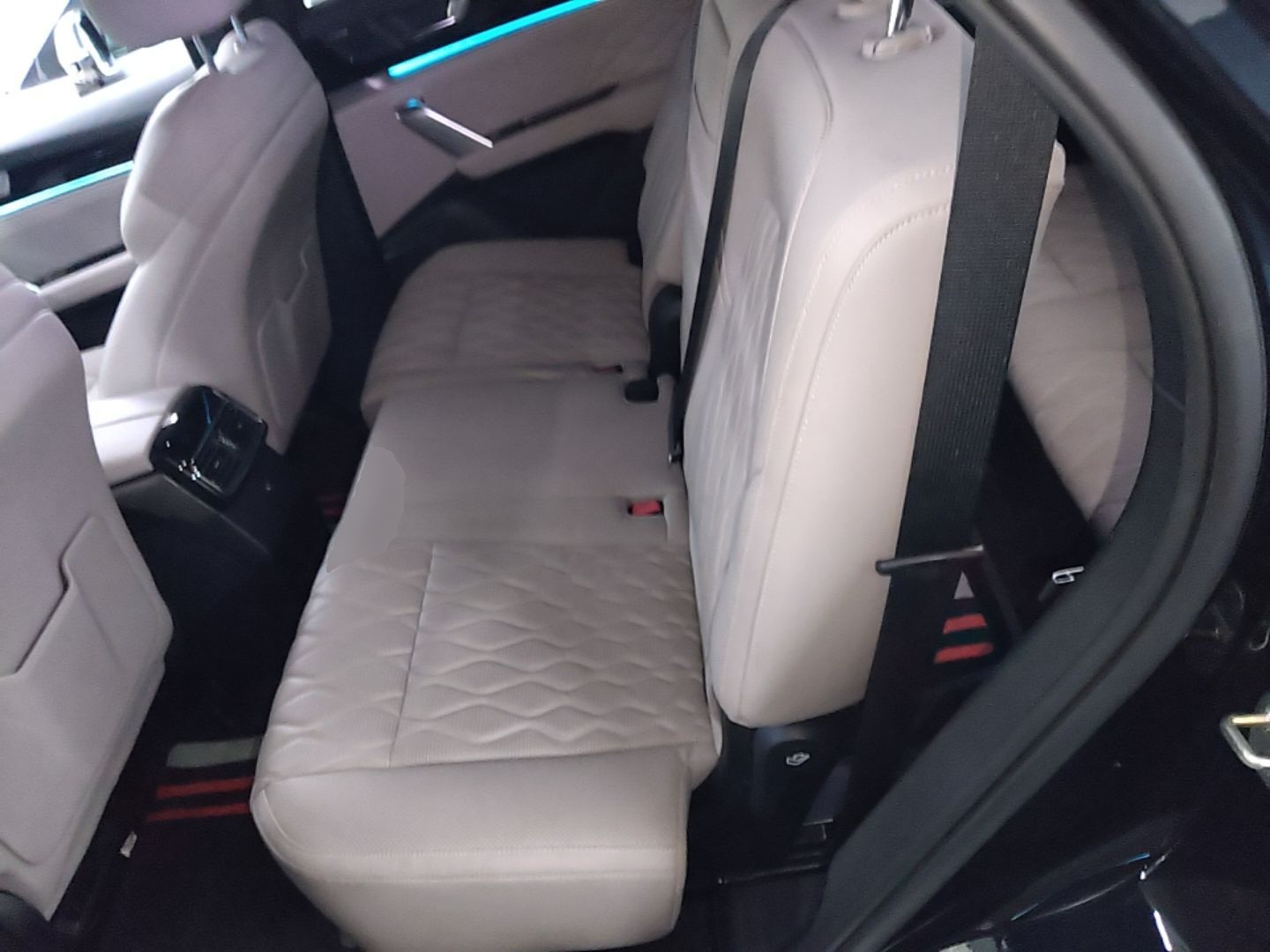 BYD Tang New Energy 2024 DM-i Glory Edition 112KM Prestige Model - Executive — снимка 20