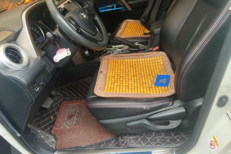 Used Toyota RAV4 2015 2.0L CVT Two-Wheel Drive Fashion Edition
