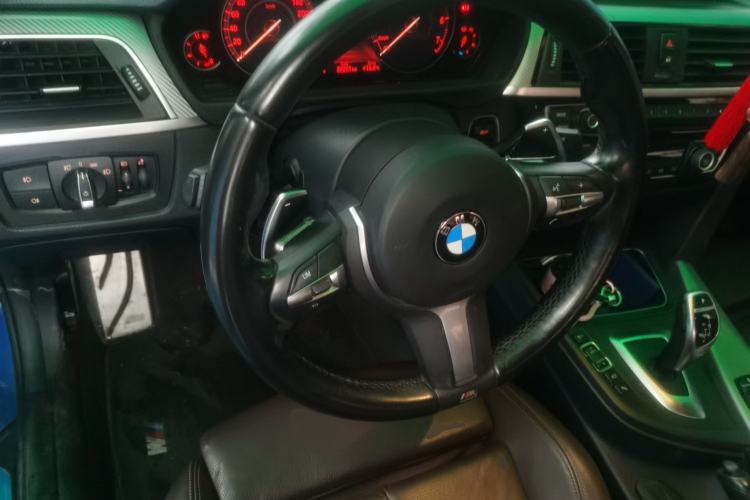 Used BMW 3 Series 2019 320i M Sport Night Edition Steering Wheel