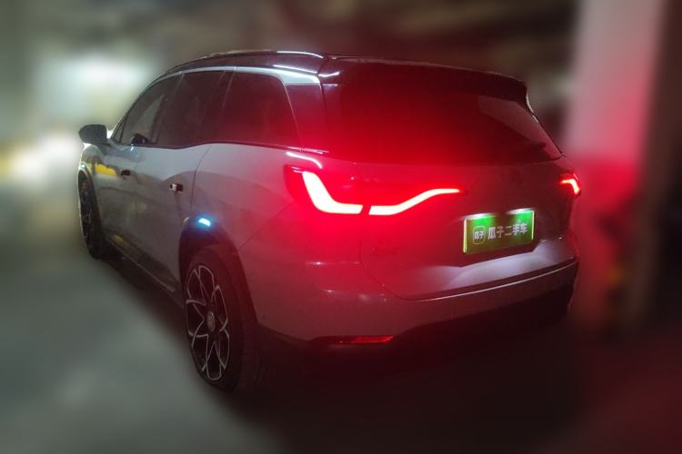 Used Nio ES8 2018 355 km Base Version 7-Seater Edition Rear Left 45 Deg