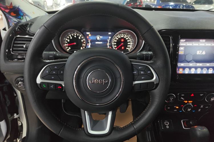 Used Jeep Compass 2019 220T Automatic Family Edition
