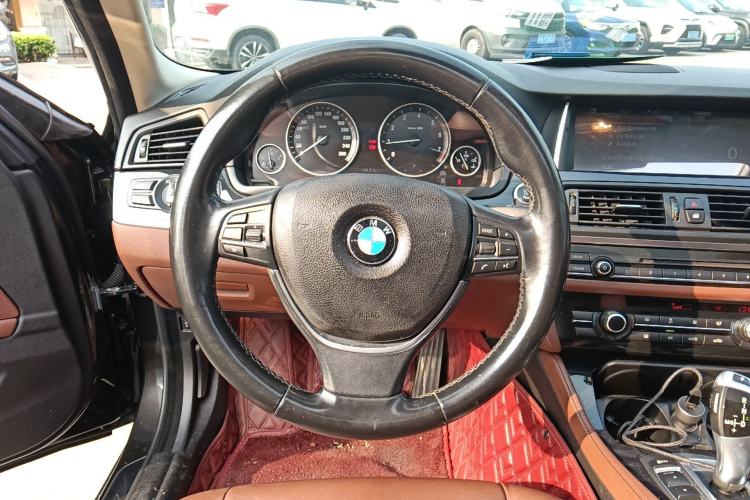 Used BMW 5 Series 2014 520Li Elegant Model
