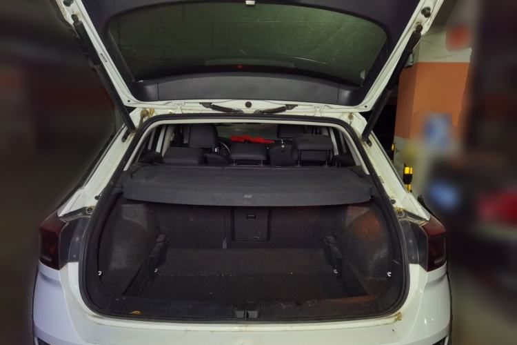 Used Volkswagen T-ROC 2018 280TSI DSG Two-Wheel Drive Comfort Version China VI Standard
