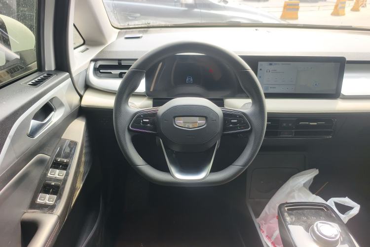Used Geometry E Firefly 2023 320KM Cute & Handsome Tiger 5 Seats Steering Wheel