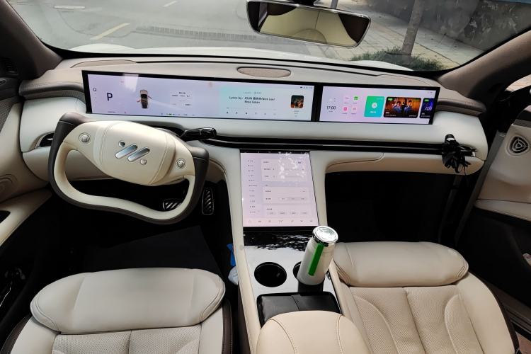 Used IM LS7 2023 90 kWh Elite Rear-Drive Version
